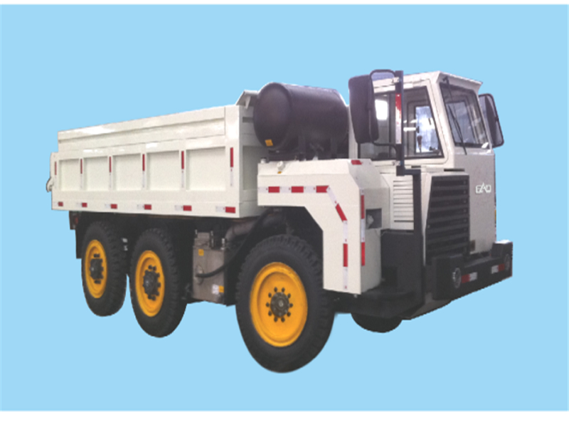 8噸級三軸四驅防爆無軌膠輪車