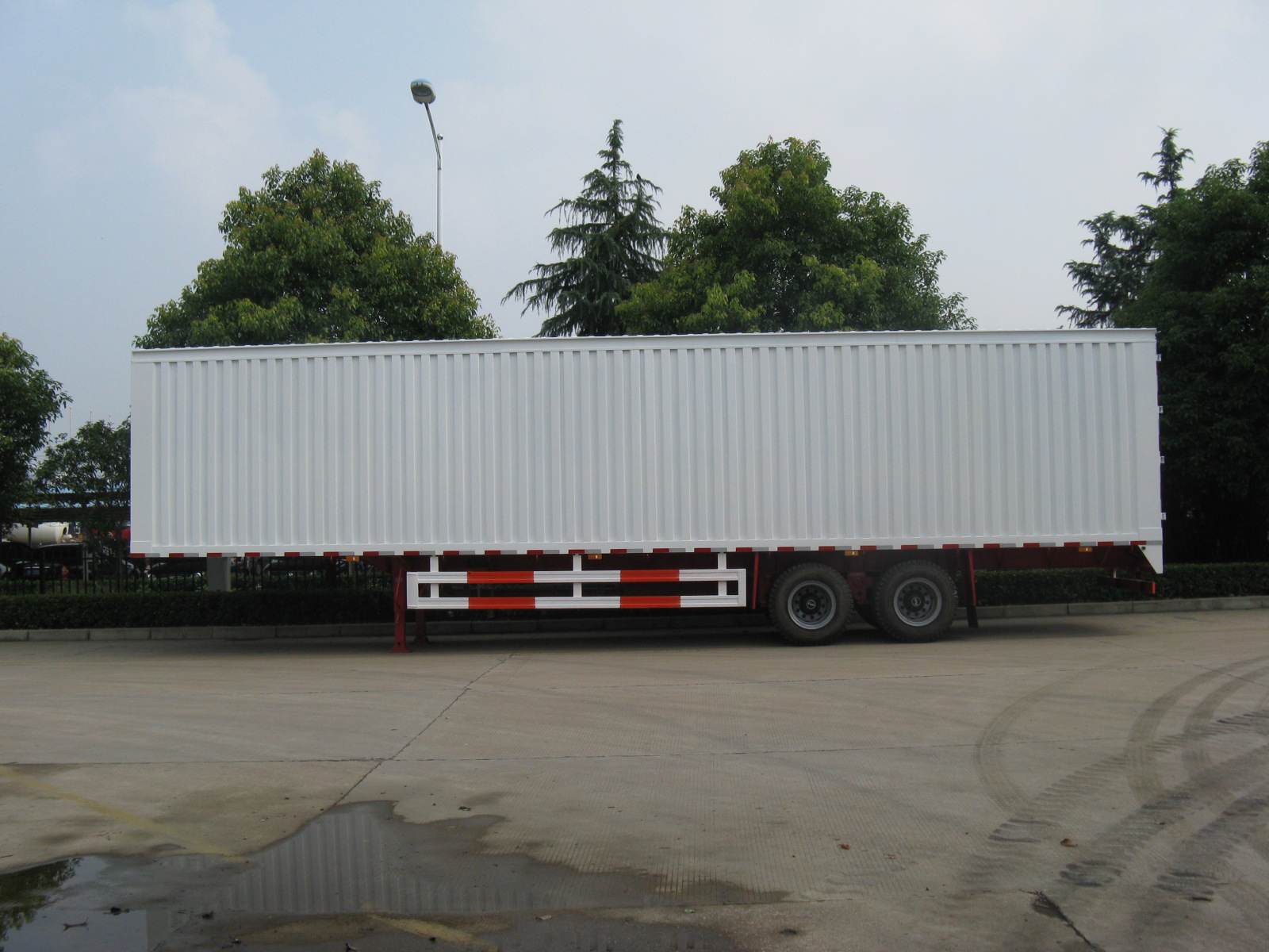 廂式運輸半掛車